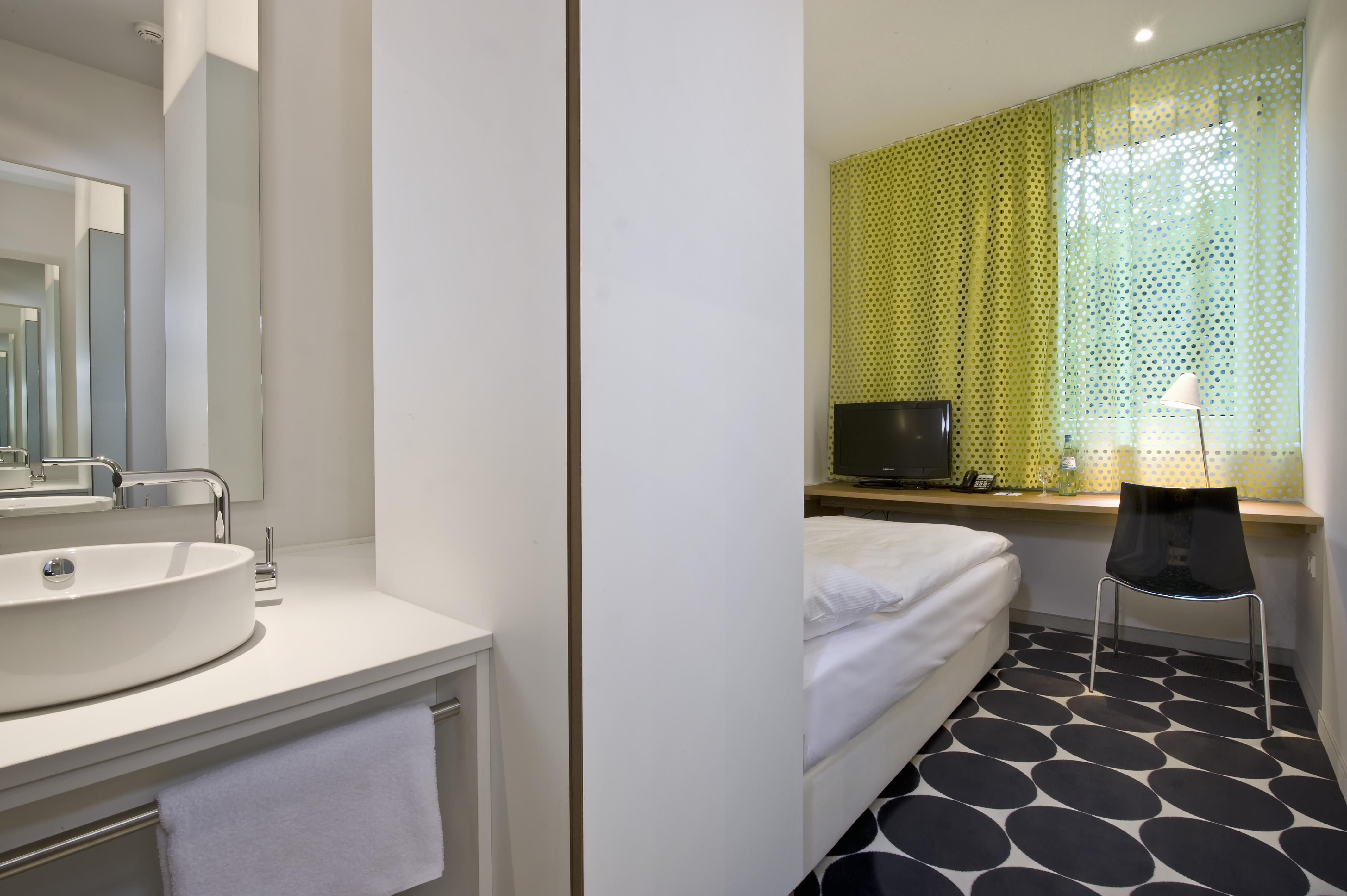 ทริป บาย วินด์แฮม แฟรงค์เฟิร์ต Hotel Frankfurt am Main ภายนอก รูปภาพ